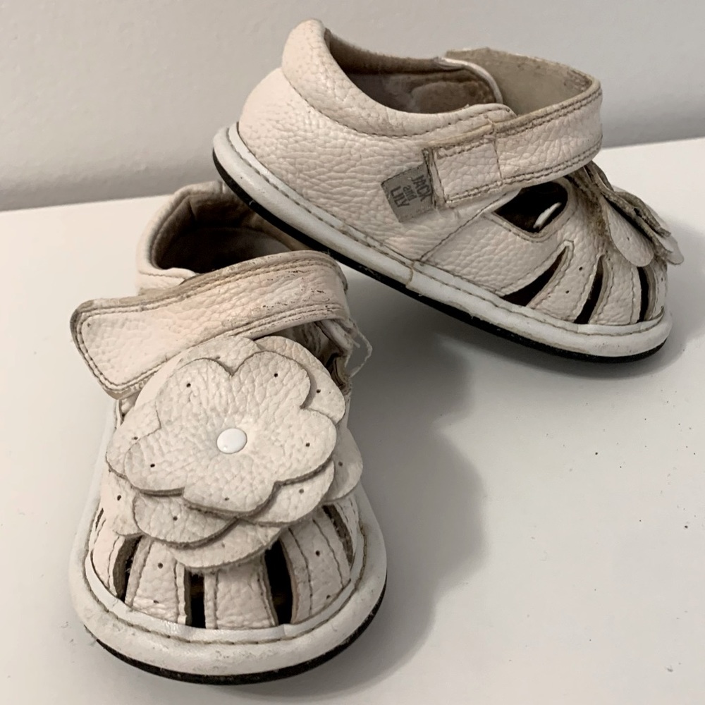 Jack & Lily White Leather Layered Flower Flat Shoes 18-24 months